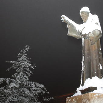 Statue St Charbel Under snow sous neige Mar Annaya