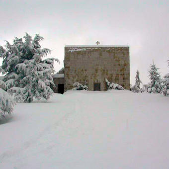 محبسة مار شربل في الثلج Ermitage St Charbel snow تصوير شادي بشارة